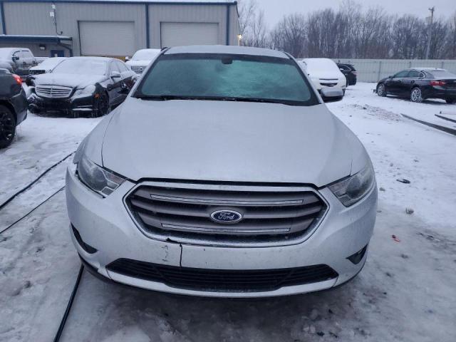  FORD TAURUS 2015 Silver