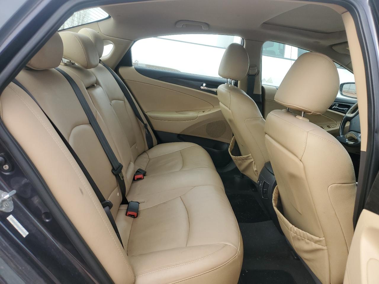 2011 Hyundai Sonata - Image 10