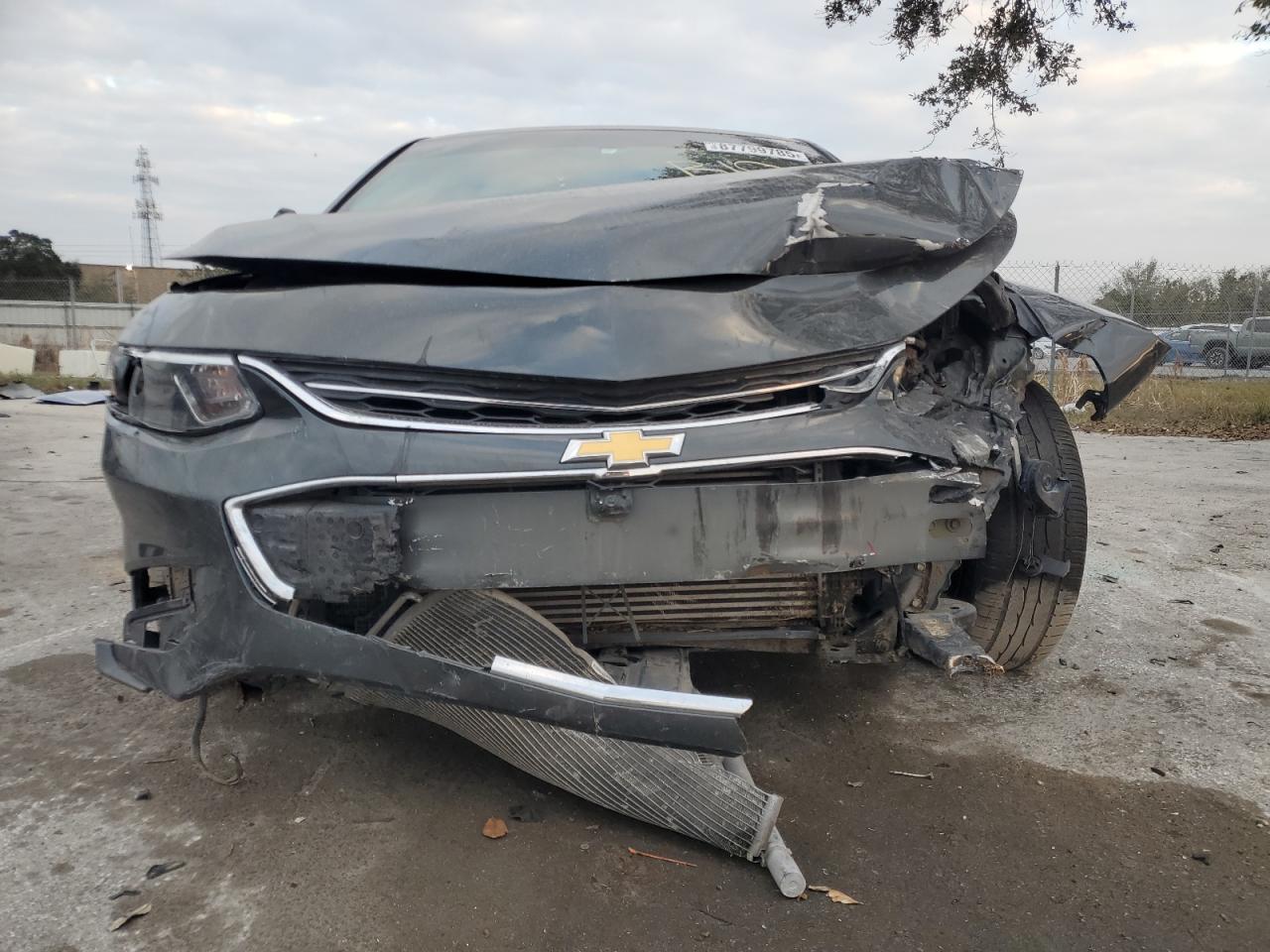 2018 Chevrolet Malibu - Image 5