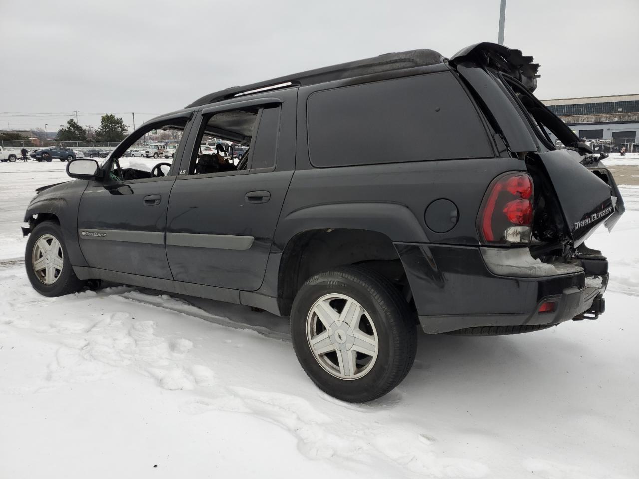 2003 Chevrolet TrailBlazer - Image 2