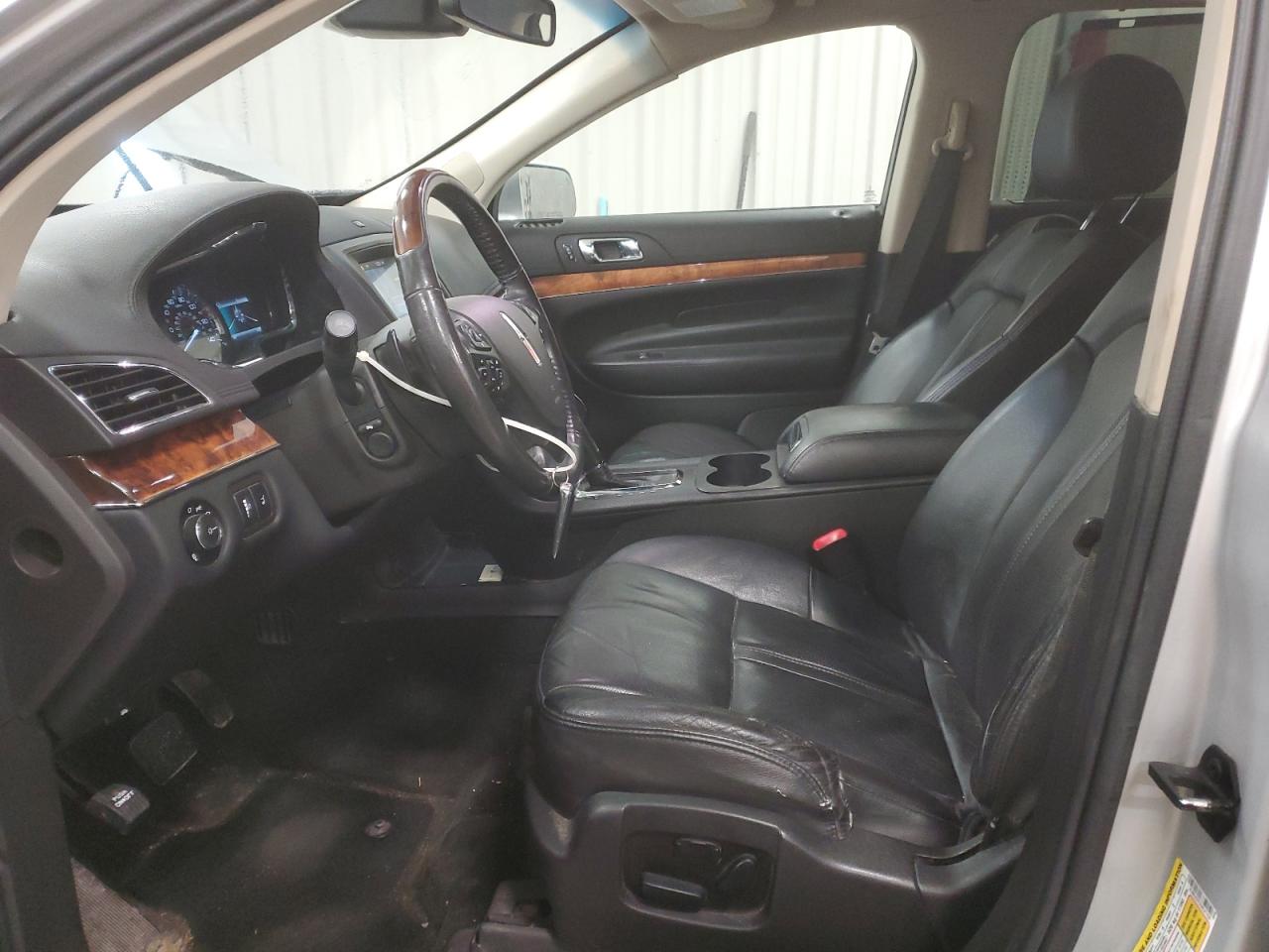 2016 Lincoln MKT - Image 7