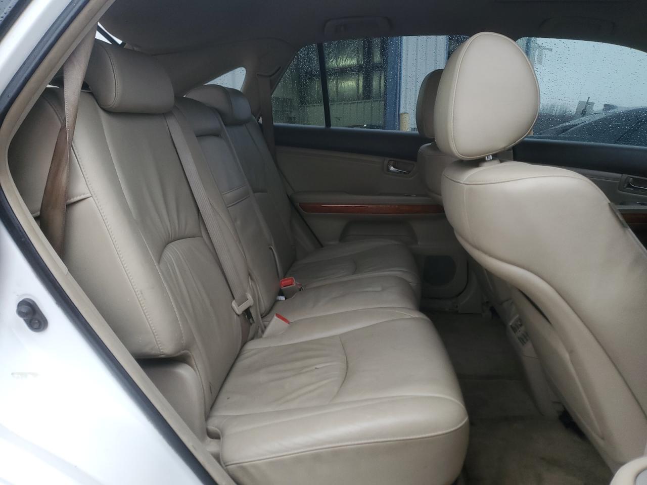 2004 Lexus RX - Image 11