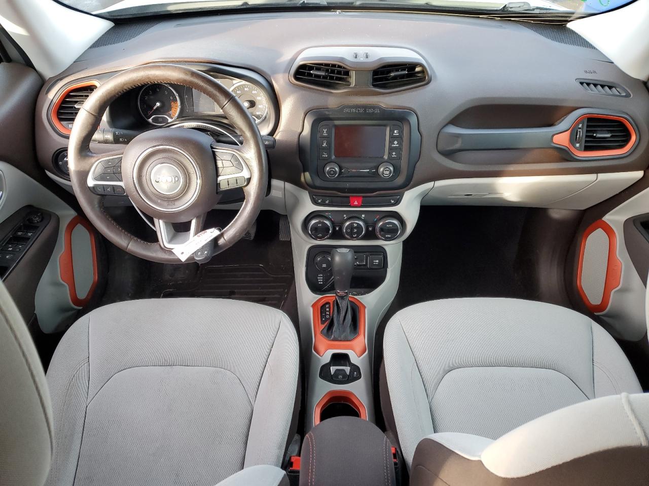 2016 Jeep Renegade - Image 8
