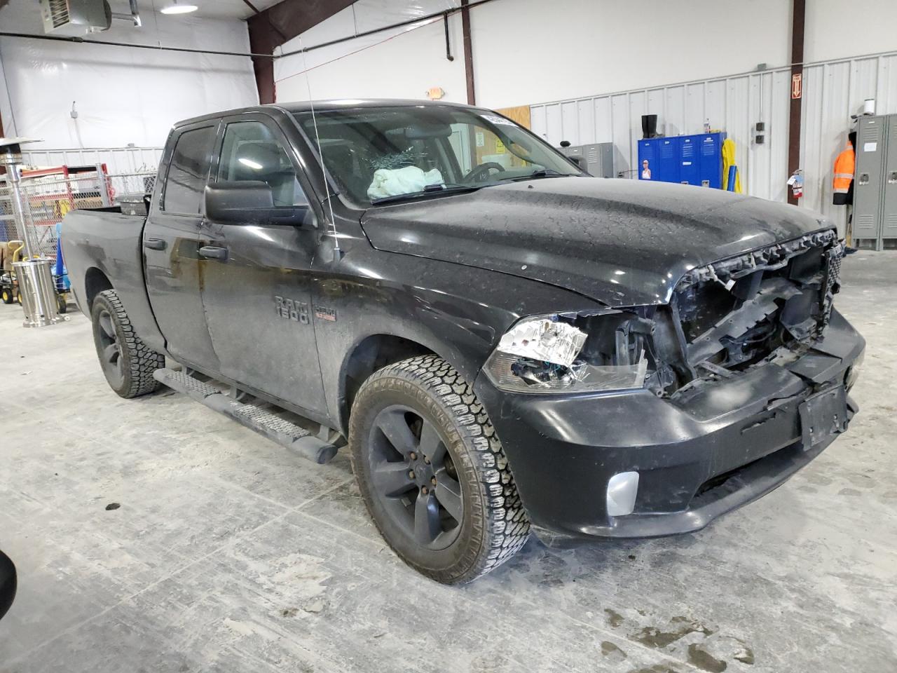 2016 RAM 1500 - Image 4