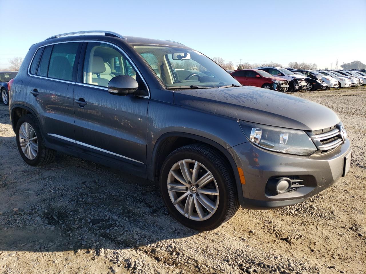 VIN WVGBV3AXXDW609831 2013 VOLKSWAGEN TIGUAN no.4