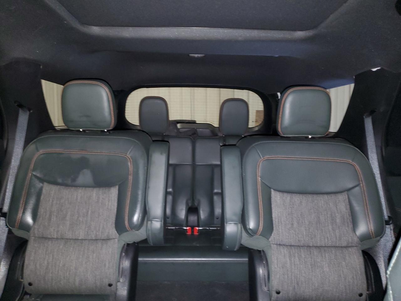 2022 Ford Explorer - Image 10