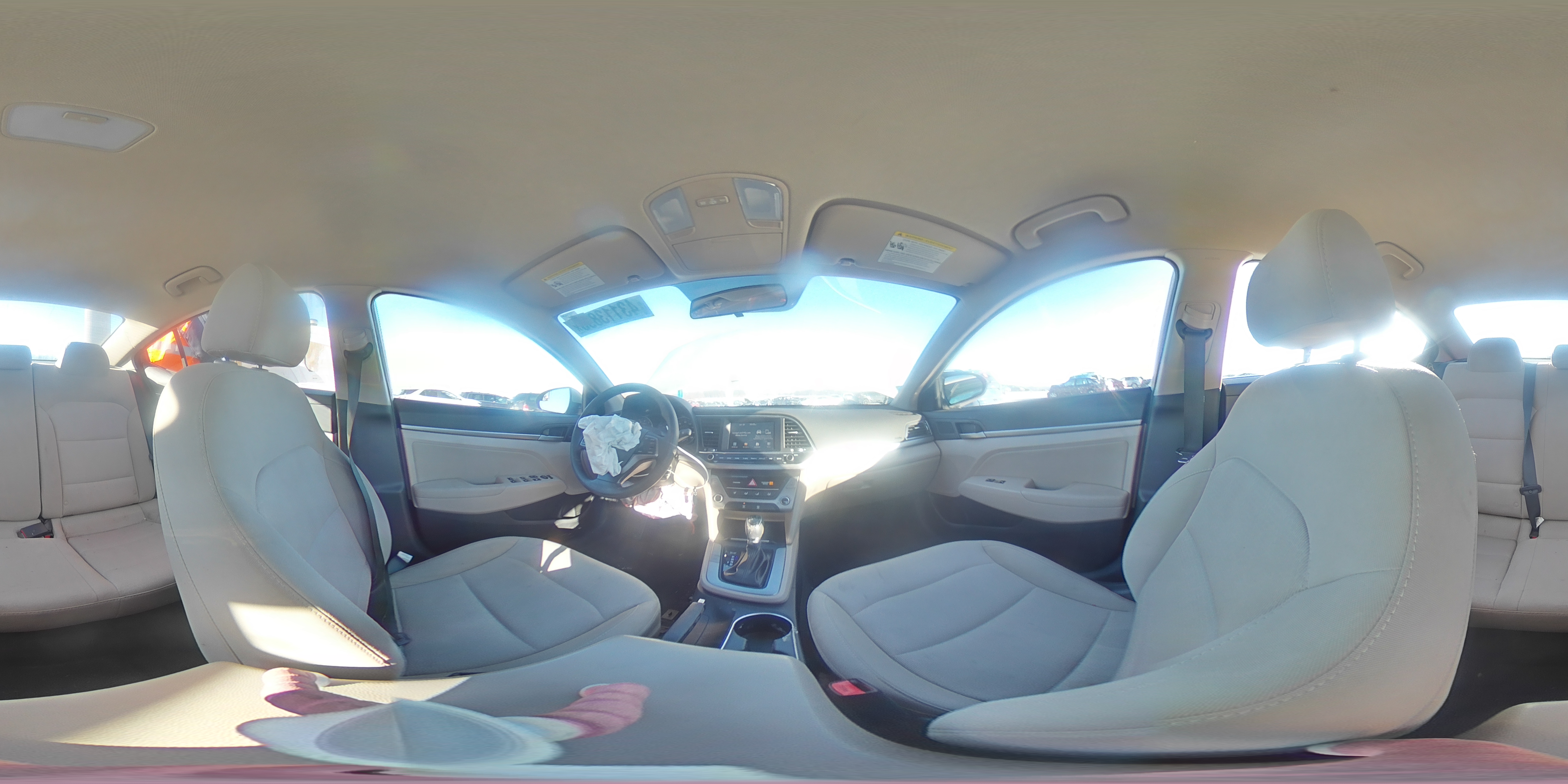 2017 Hyundai Elantra - Image 12
