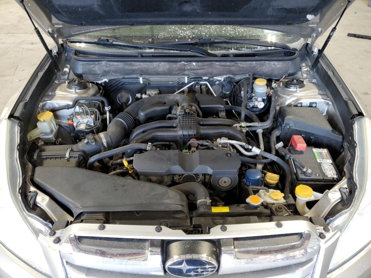 2014 Subaru Outback - Image 12