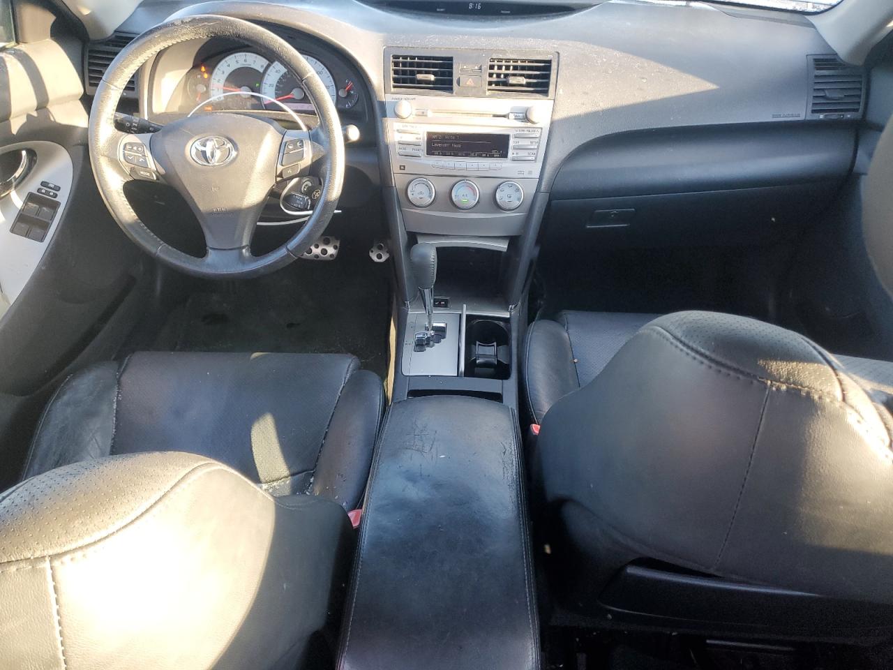 2011 Toyota Camry - Image 8