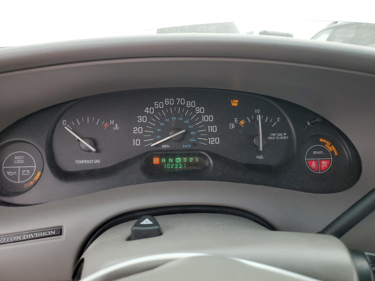 2002 Buick Century - Image 9