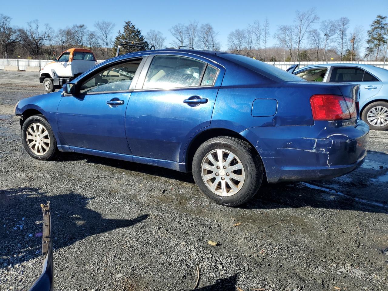2009 Mitsubishi Galant - Image 2