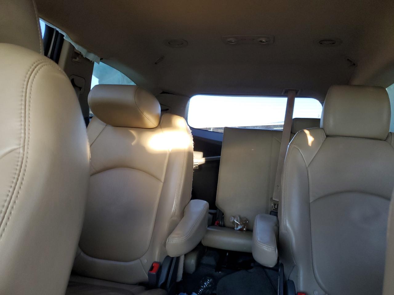 2012 Chevrolet Traverse - Image 10