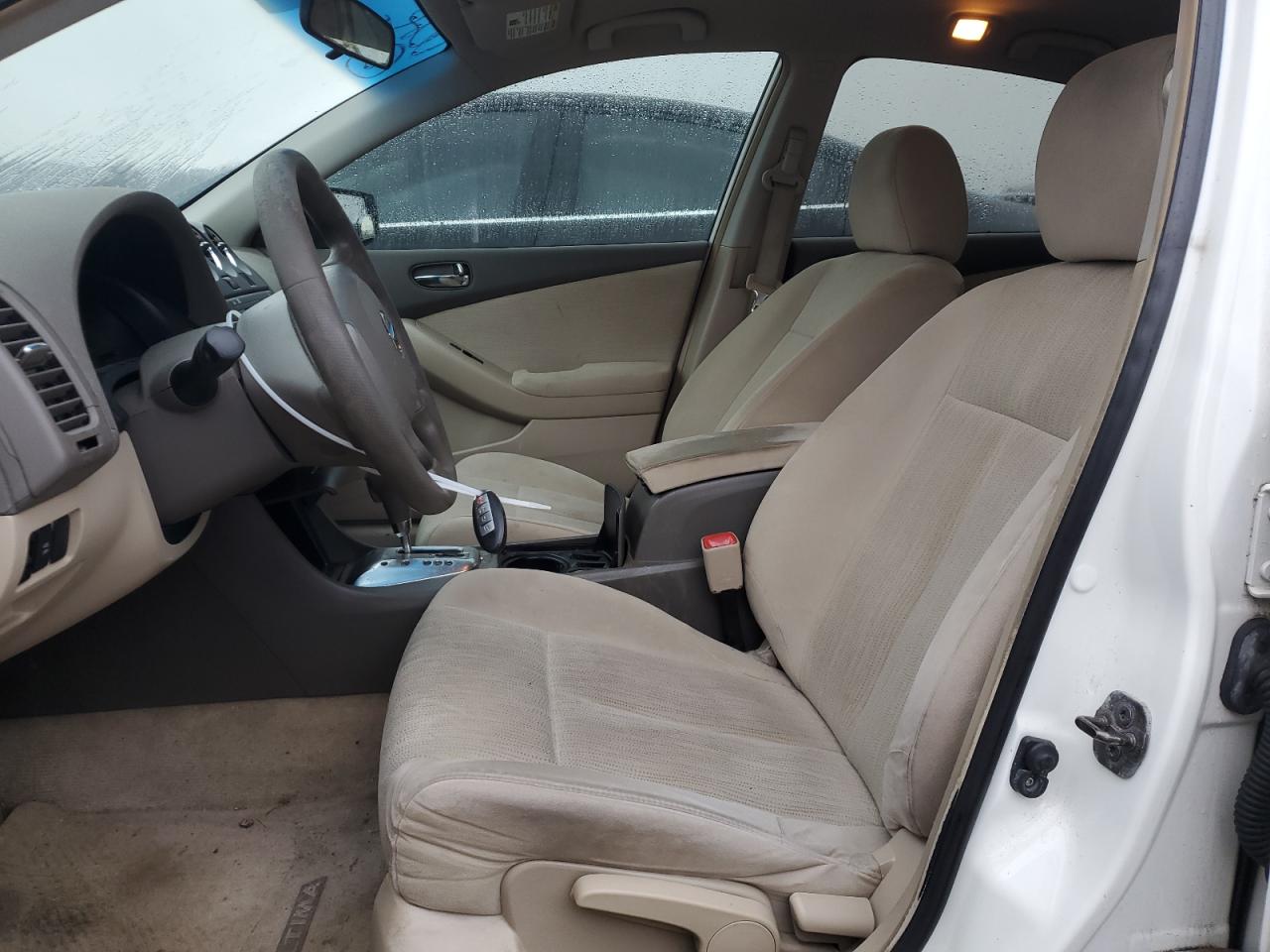2010 Nissan Altima - Image 7