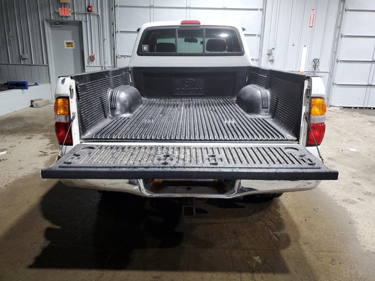 2004 Toyota Tacoma - Image 6