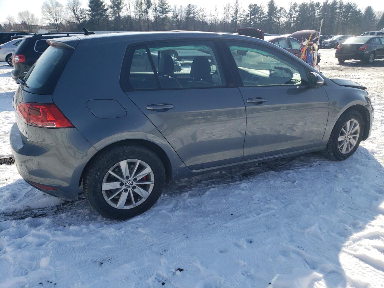 2015 Volkswagen Golf - Image 3