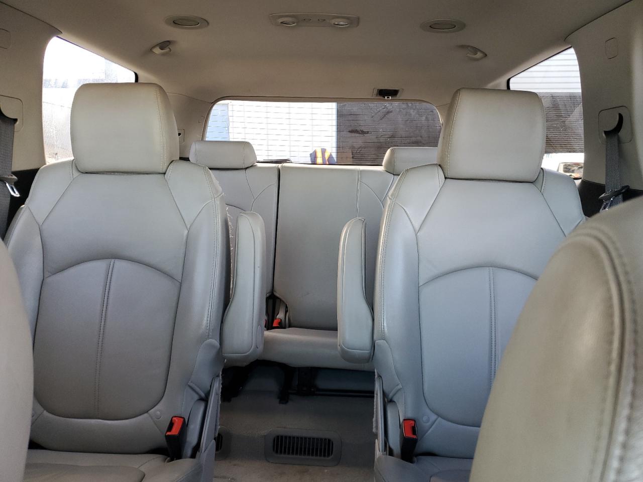 2012 GMC Acadia - Image 10