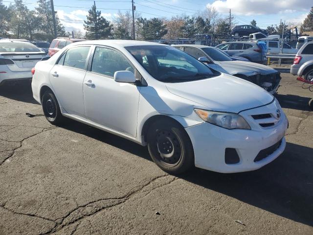 Sedans TOYOTA COROLLA 2012 White