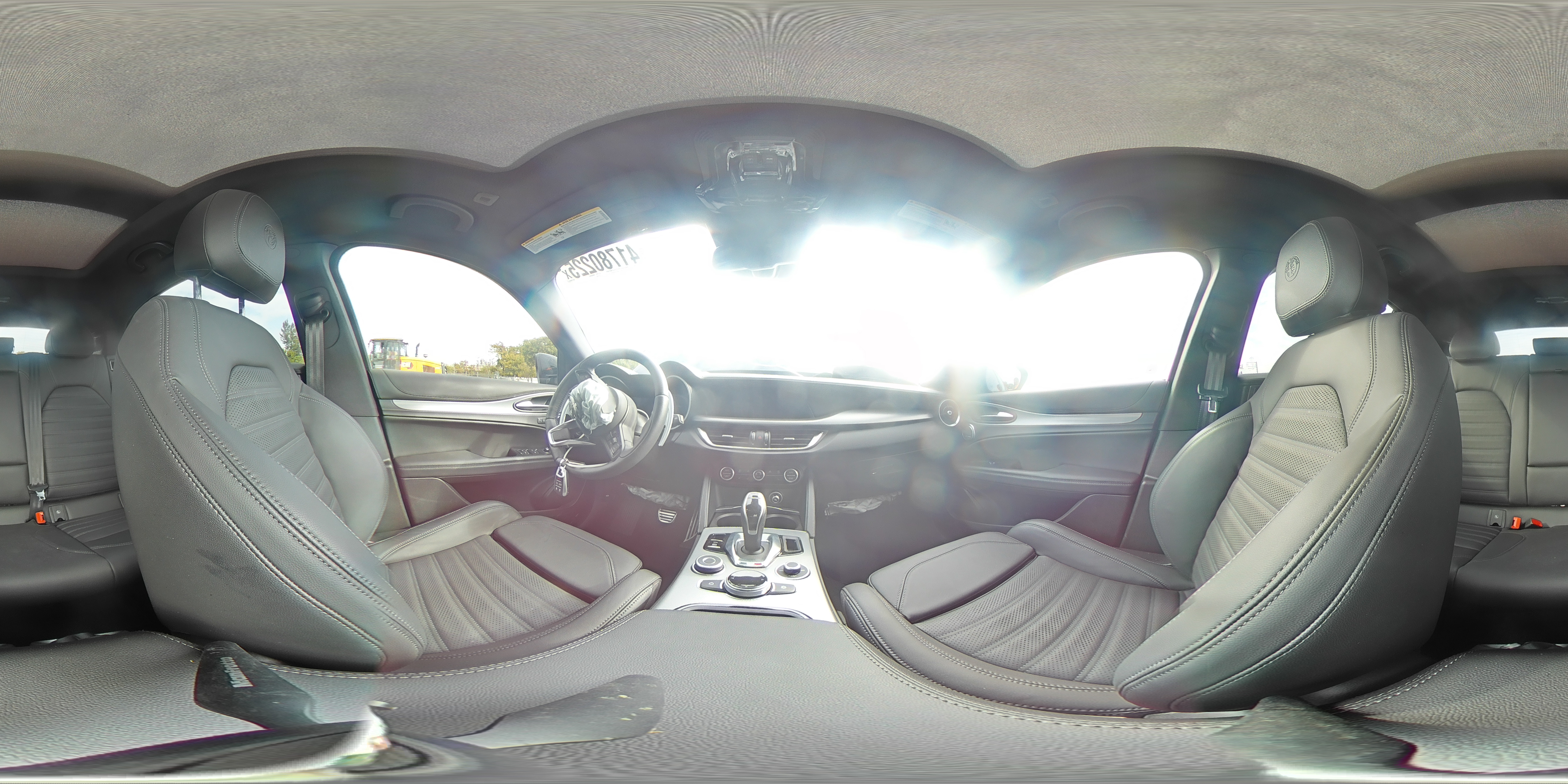 2024 Alfa Romeo Stelvio - Image 14
