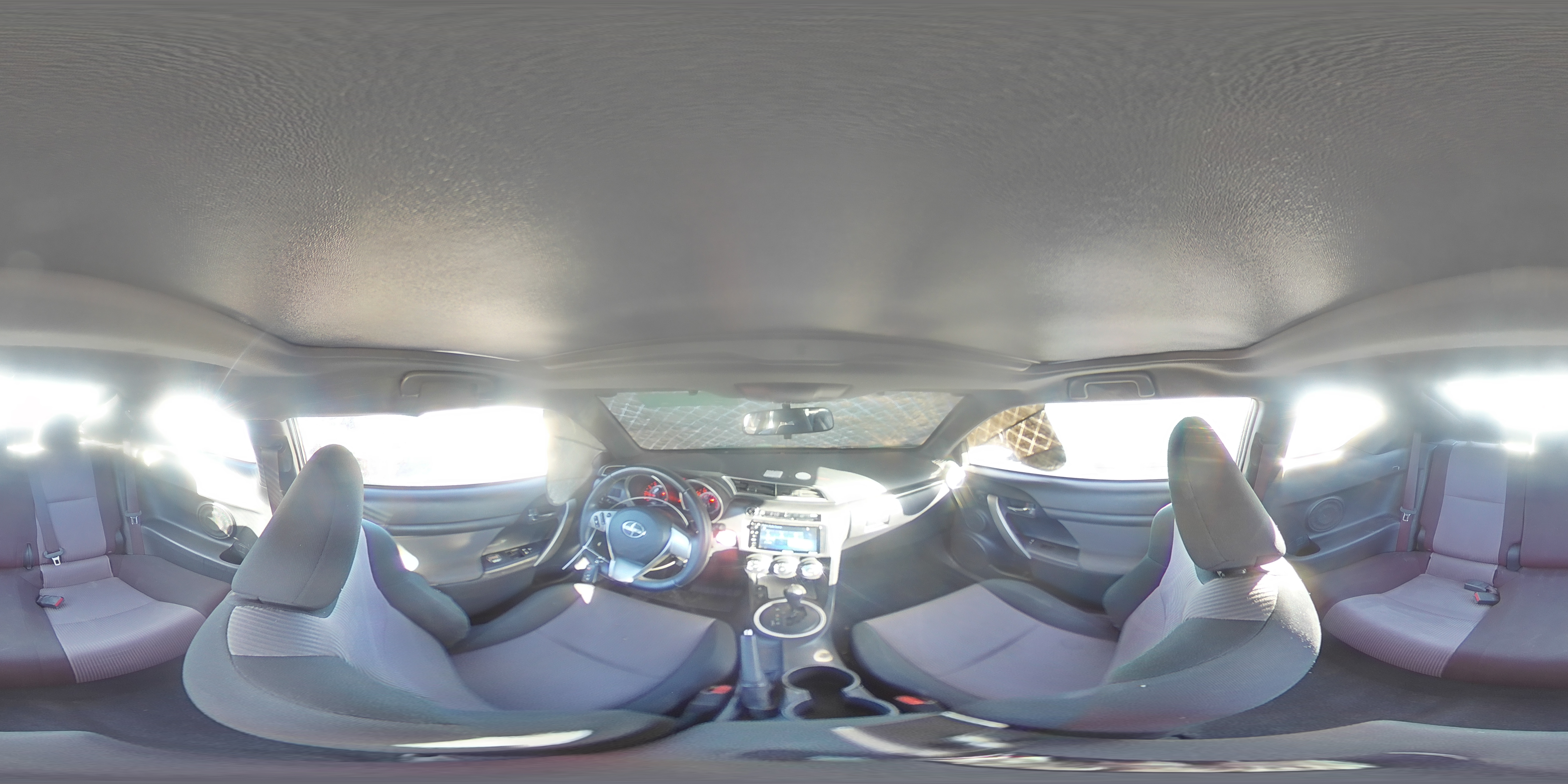 2016 Toyota tC - Image 13
