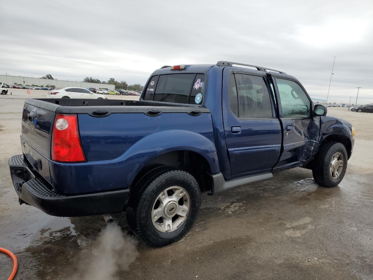 2004 Ford Explorer - Image 3