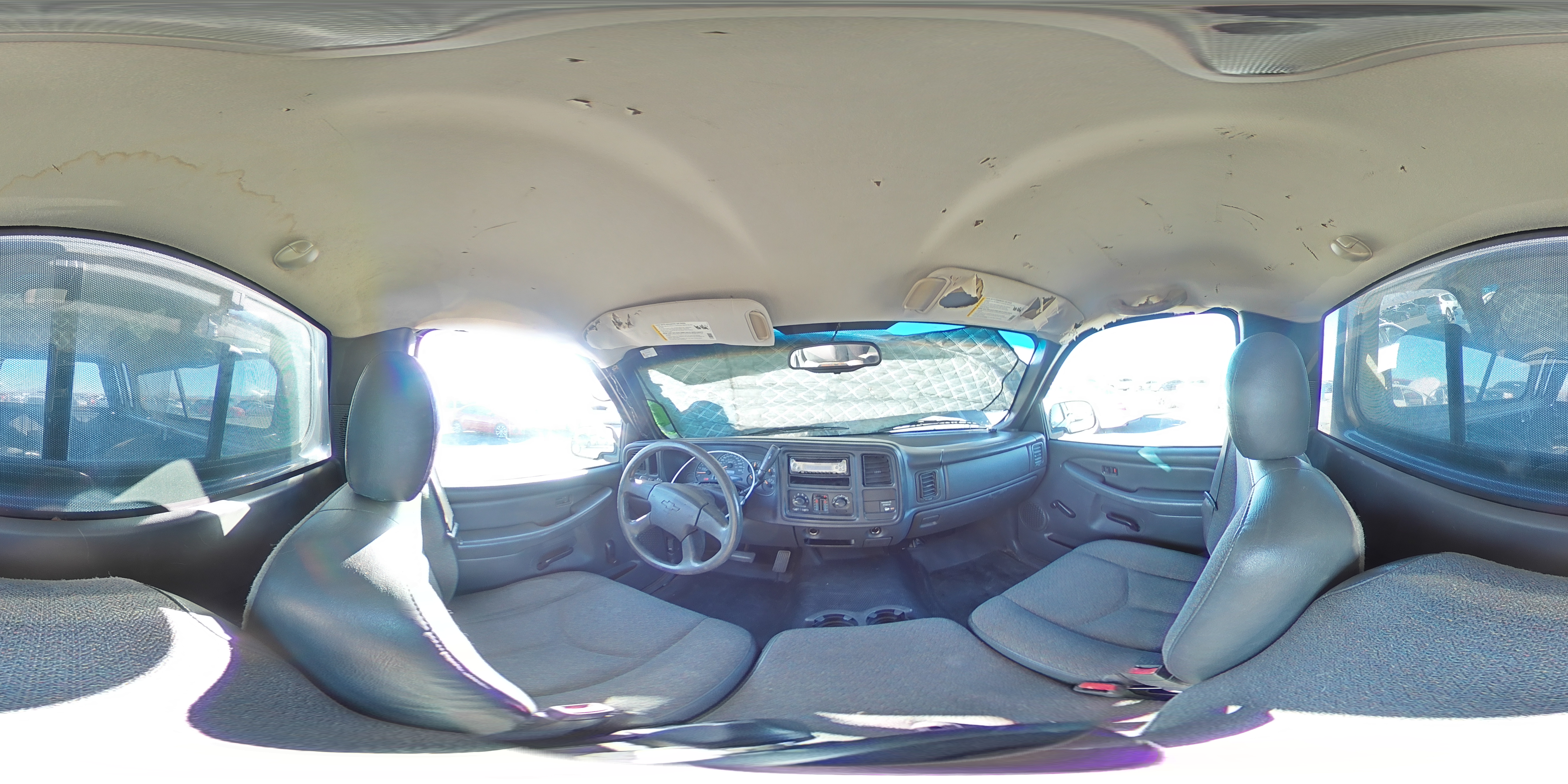 2004 Chevrolet Silverado - Image 13