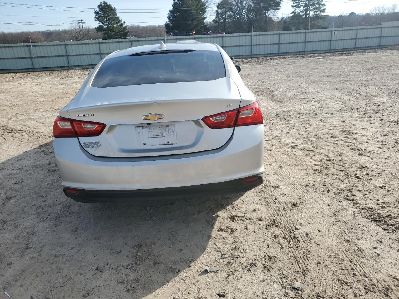 2016 Chevrolet Malibu - Image 6