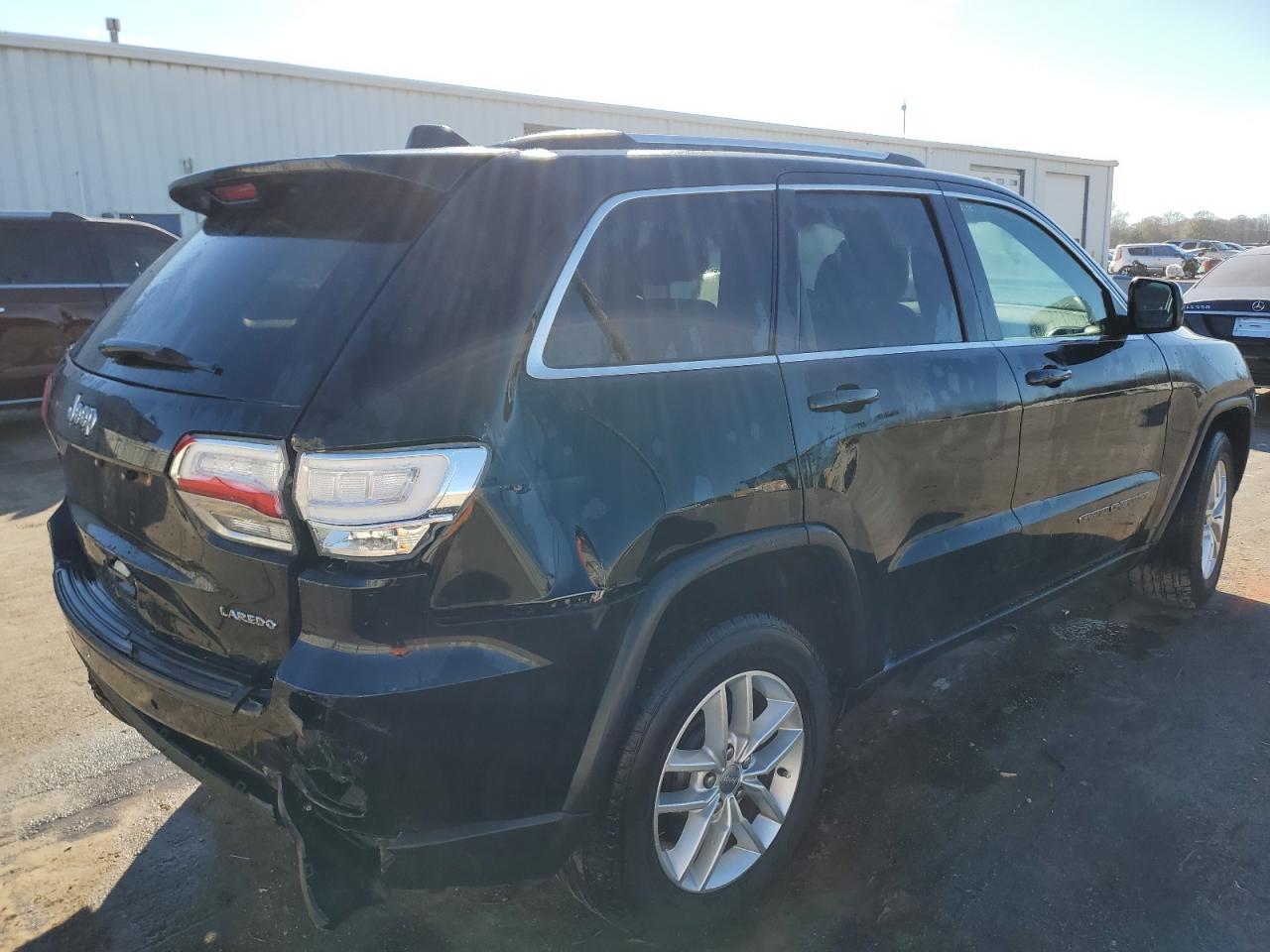 2018 Jeep Grand Cherokee - Image 3