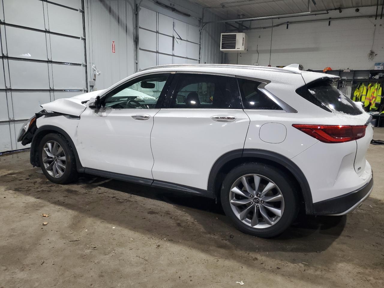 2019 Infiniti QX50 - Image 2
