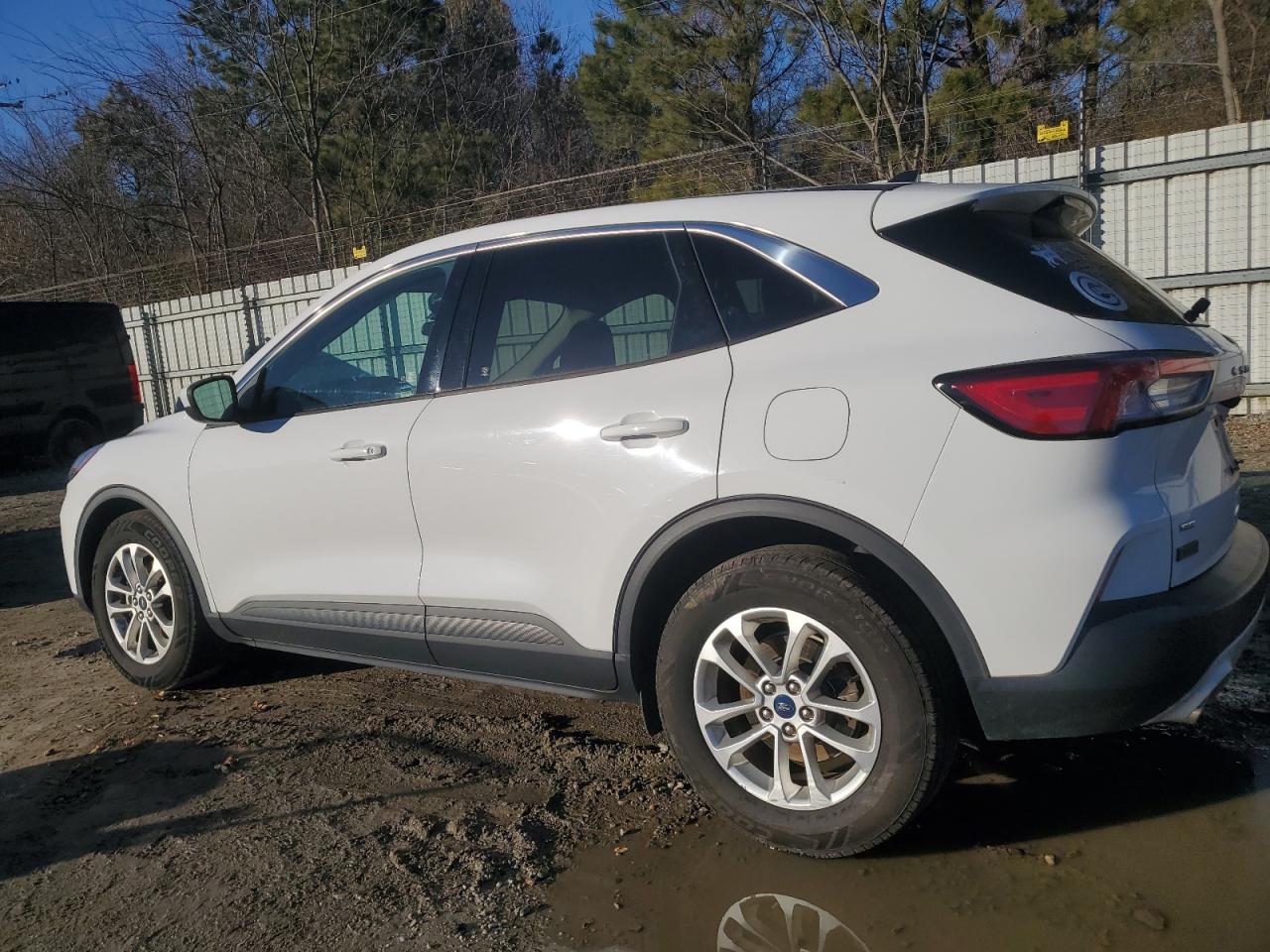 2020 Ford Escape - Image 2