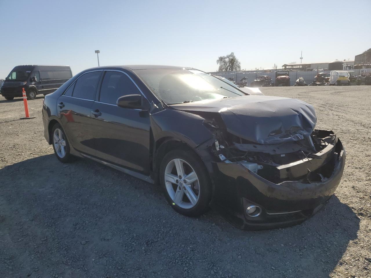 2012 Toyota Camry - Image 4