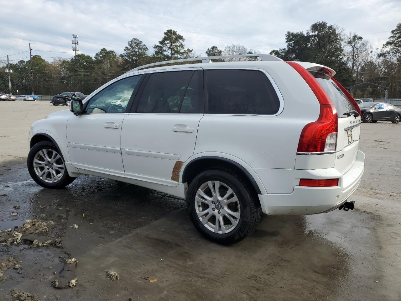2013 Volvo XC90 - Image 2