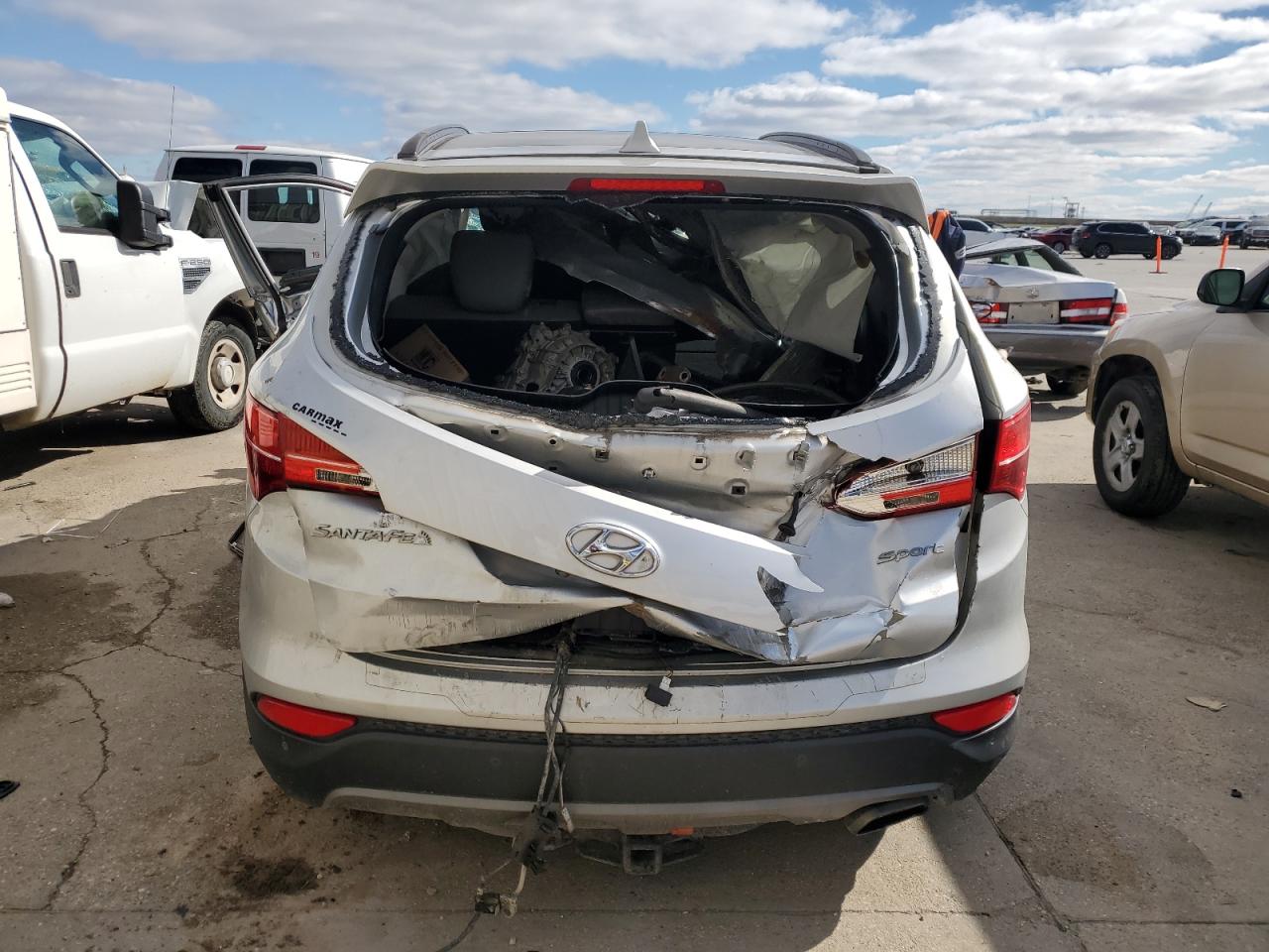 2015 Hyundai Santa Fe - Image 6