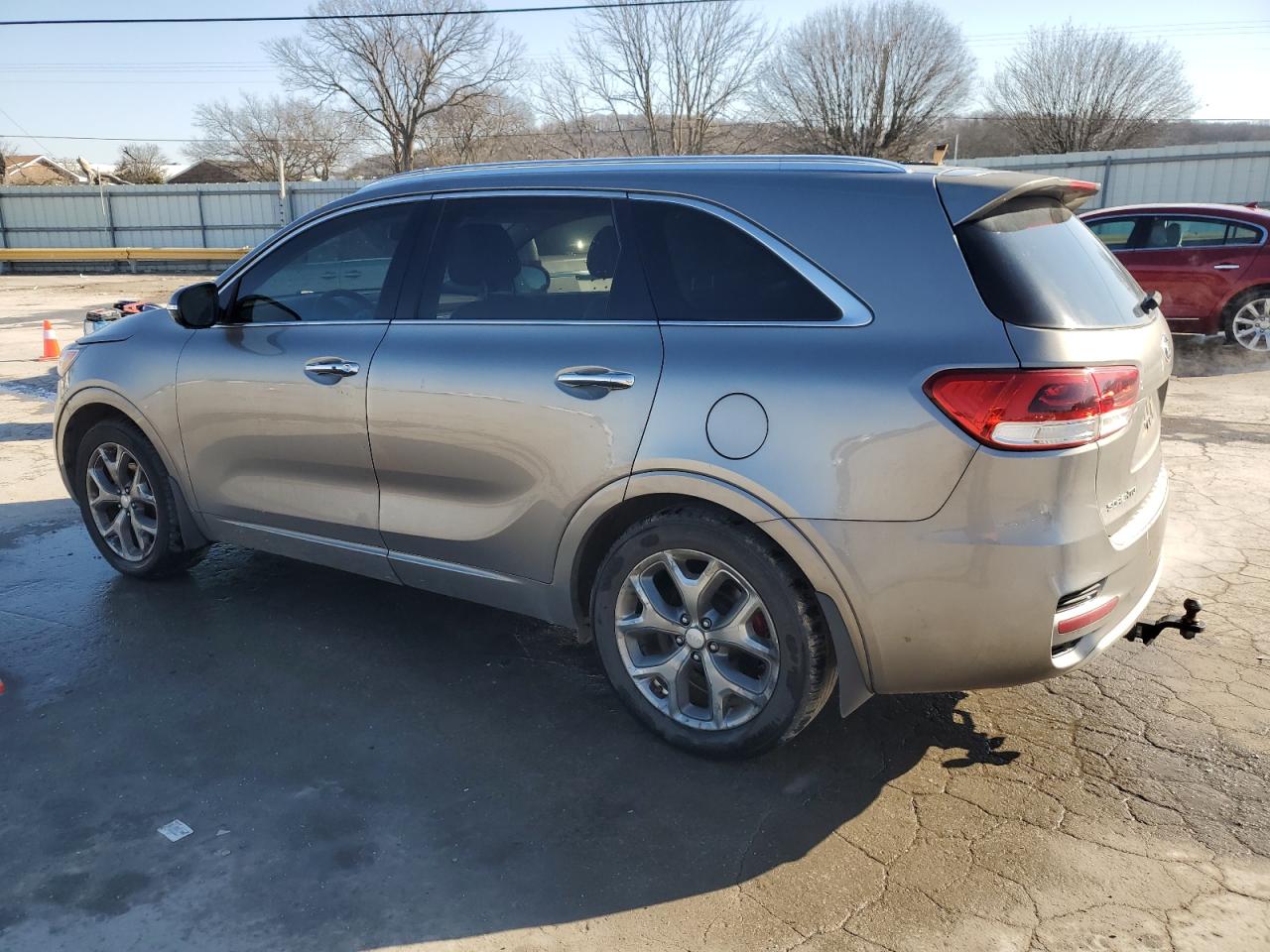 2016 Kia Sorento - Image 2