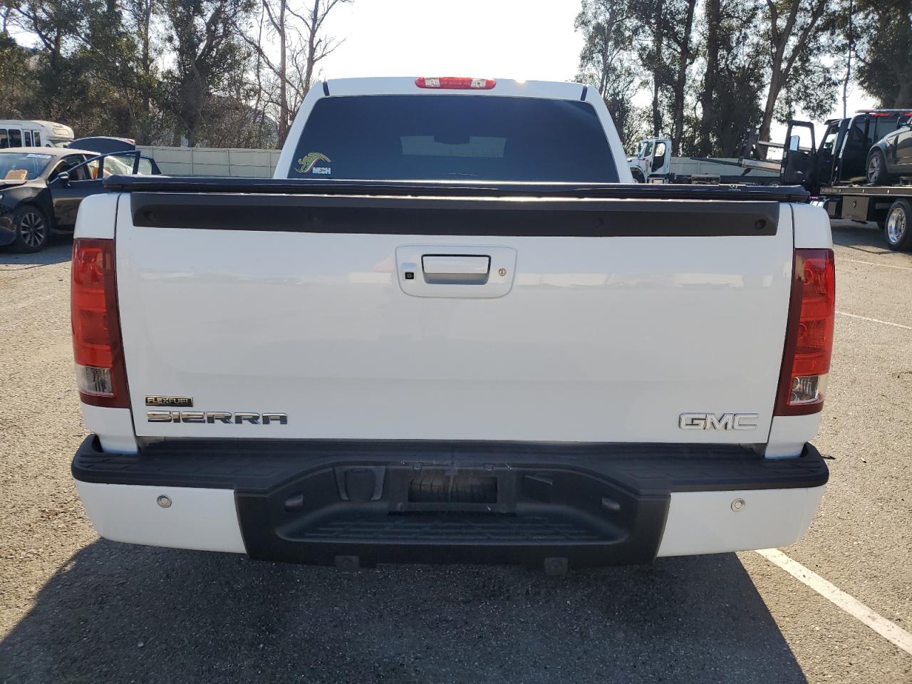 2011 GMC Sierra - Image 6
