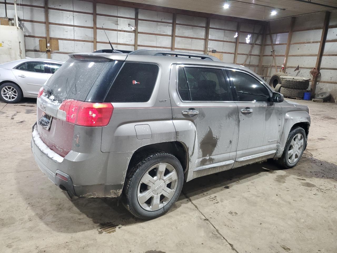 2010 GMC Terrain - Image 3