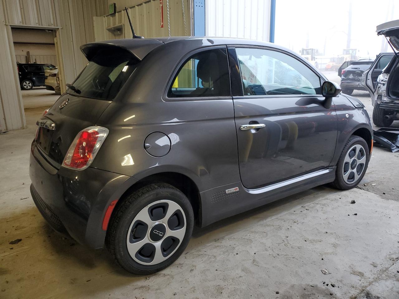 VIN 3C3CFFGE6FT681555 2015 FIAT 500 no.3