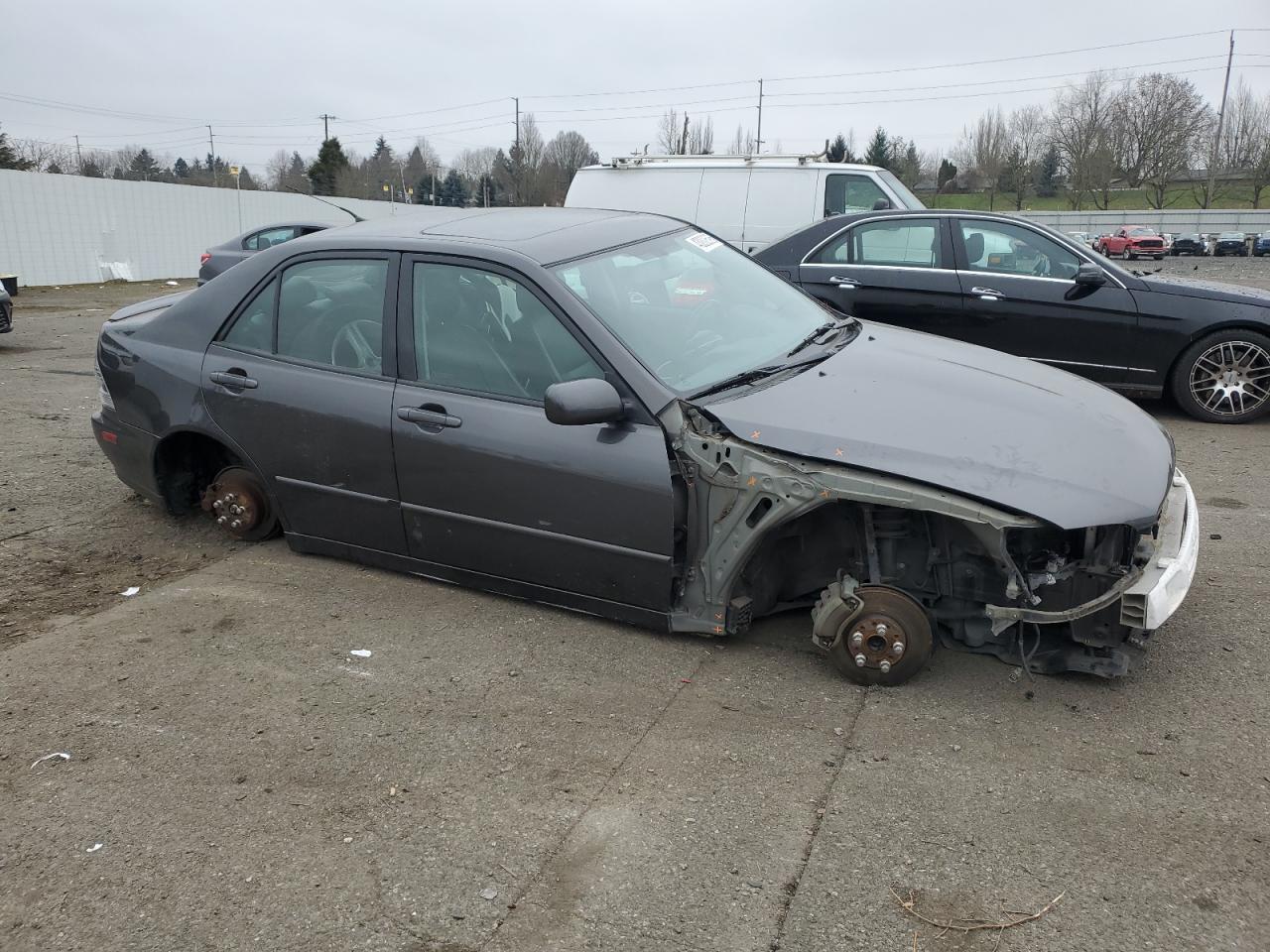 2005 Lexus IS - Image 4