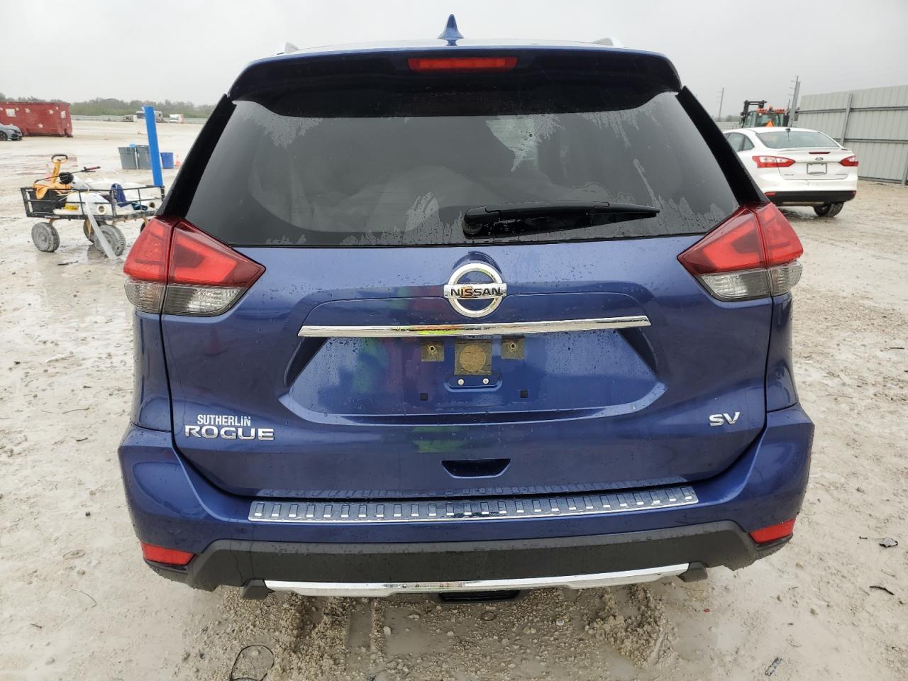 2017 Nissan Rogue - Image 6