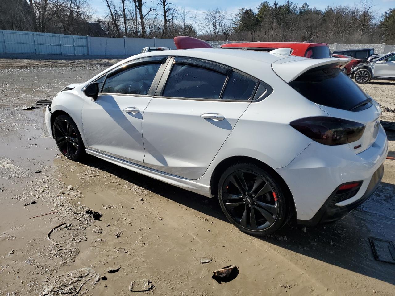 2018 Chevrolet Cruze - Image 2