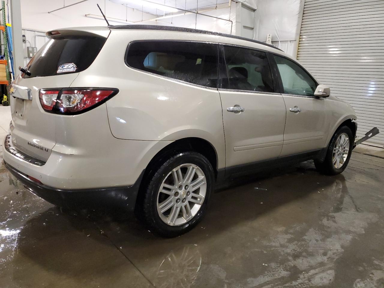 2015 Chevrolet Traverse - Image 3