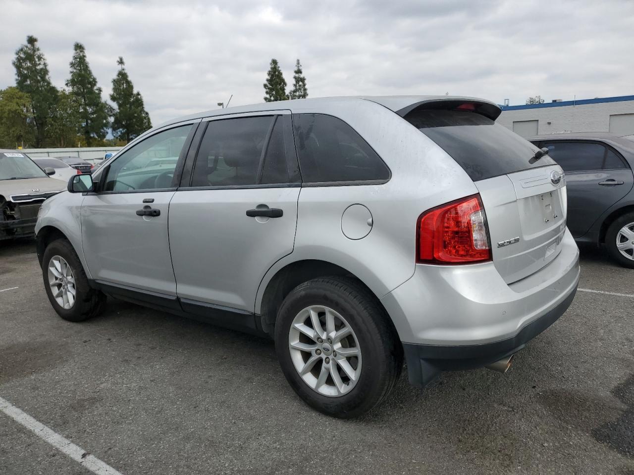 VIN 2FMDK3GC2EBB30828 2014 FORD EDGE no.2