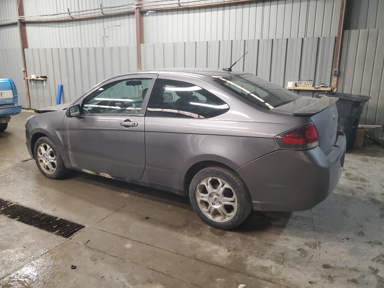 2010 Ford Focus - Image 2