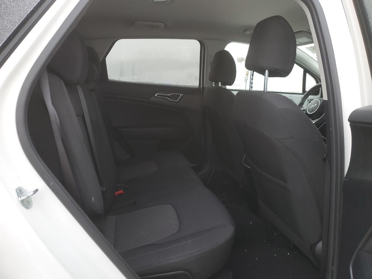 2023 Kia Sportage - Image 11