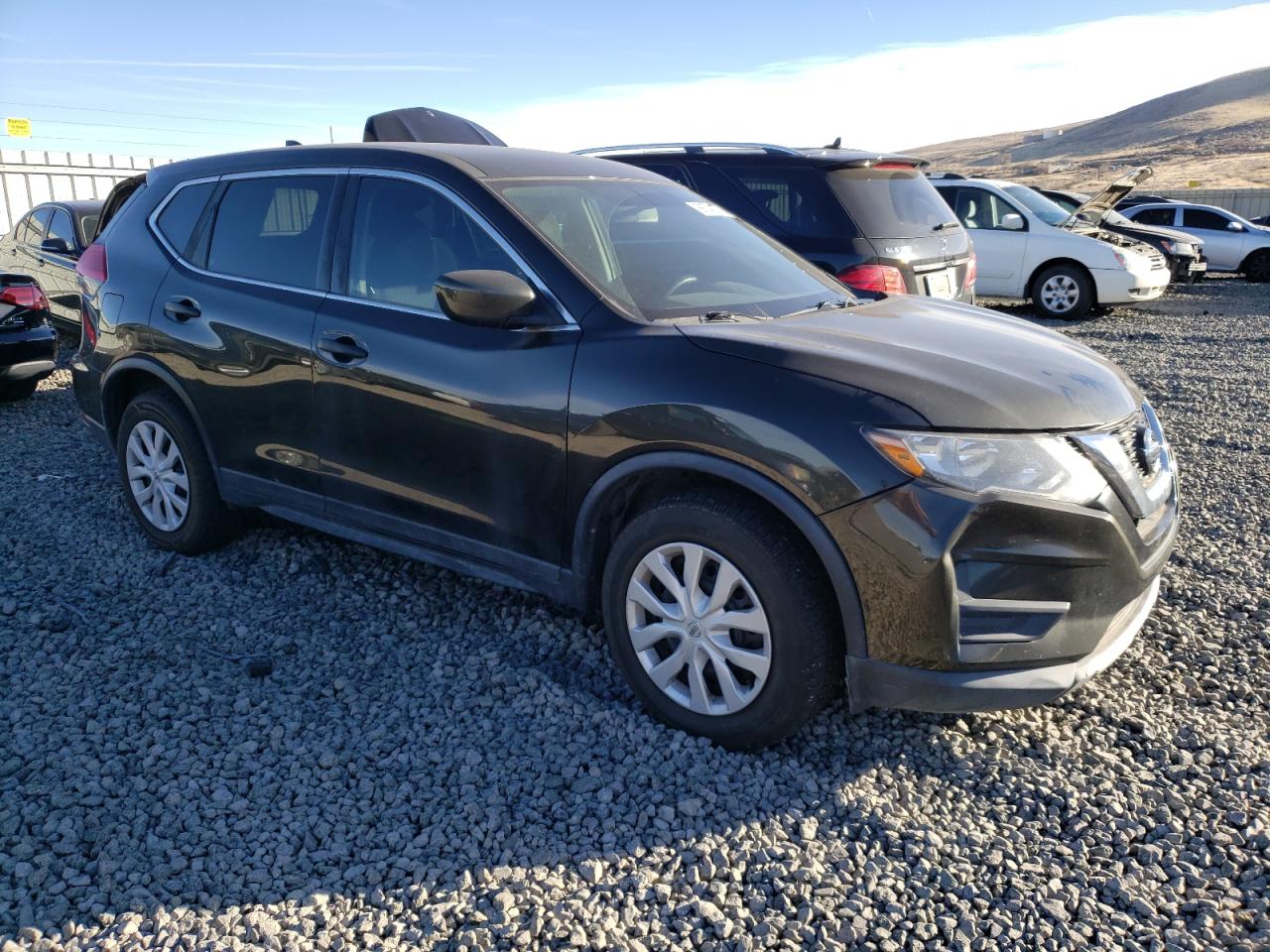 2017 Nissan Rogue - Image 4