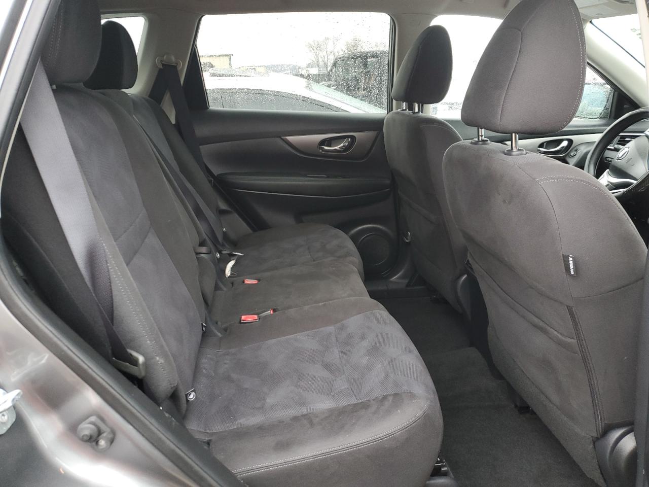 2015 Nissan Rogue - Image 11