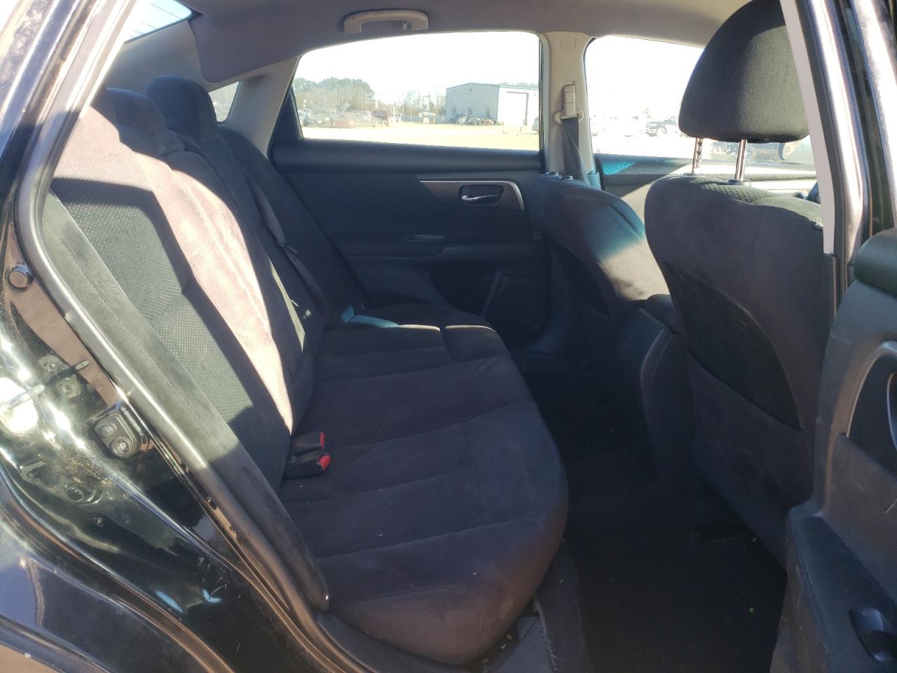 2015 Nissan Altima - Image 10