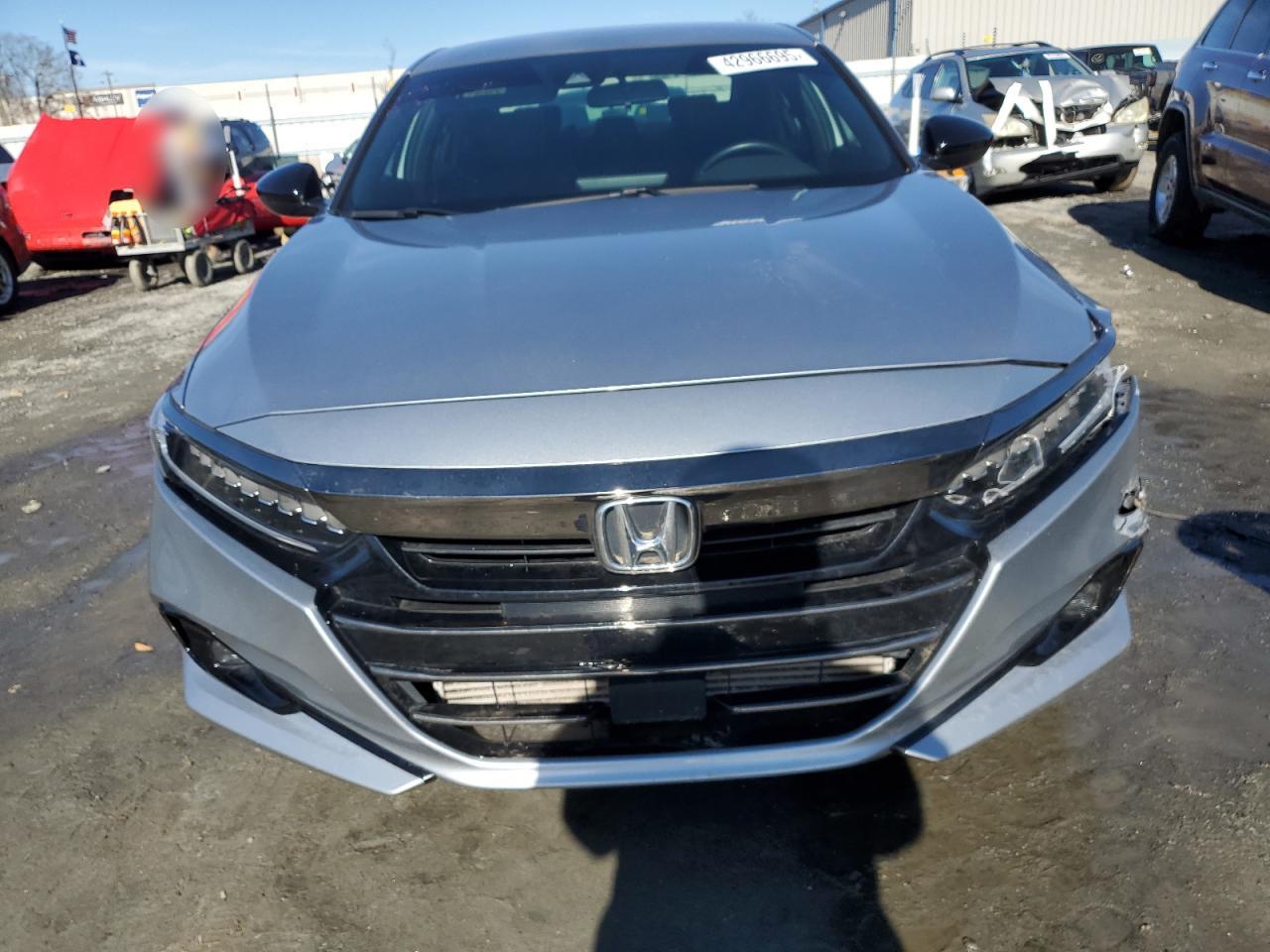 2021 Honda Accord - Image 5