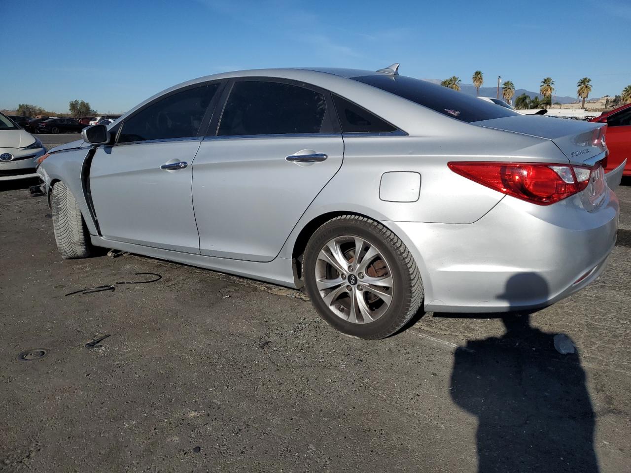 2011 Hyundai Sonata - Image 2