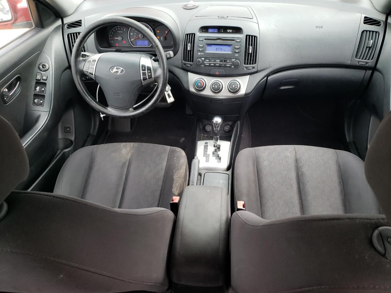 2010 Hyundai Elantra - Image 8