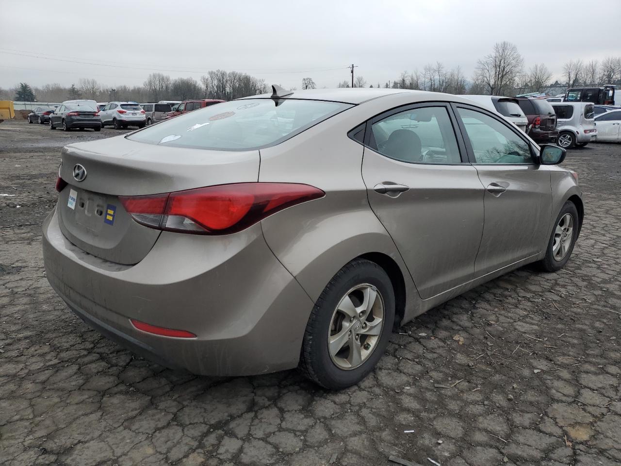 2014 Hyundai Elantra - Image 3